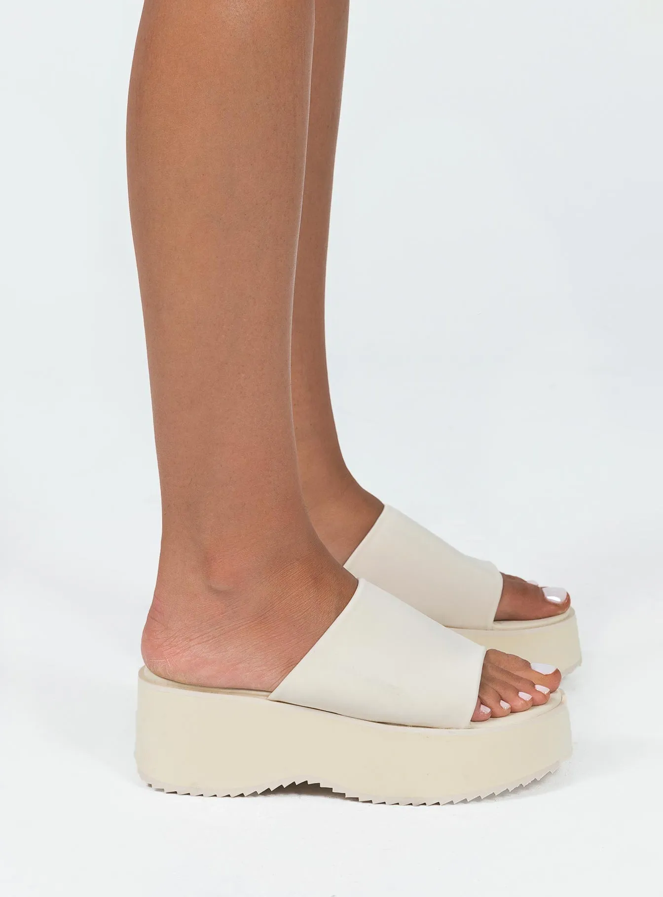 Barnes Platform Sandals Beige