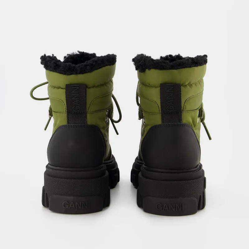 Cleated Lace Up Hiking Boot en Khaki Leather