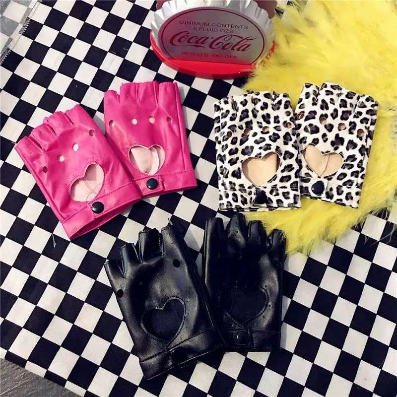 HARAJUKU LOVE GLOVES BY61010