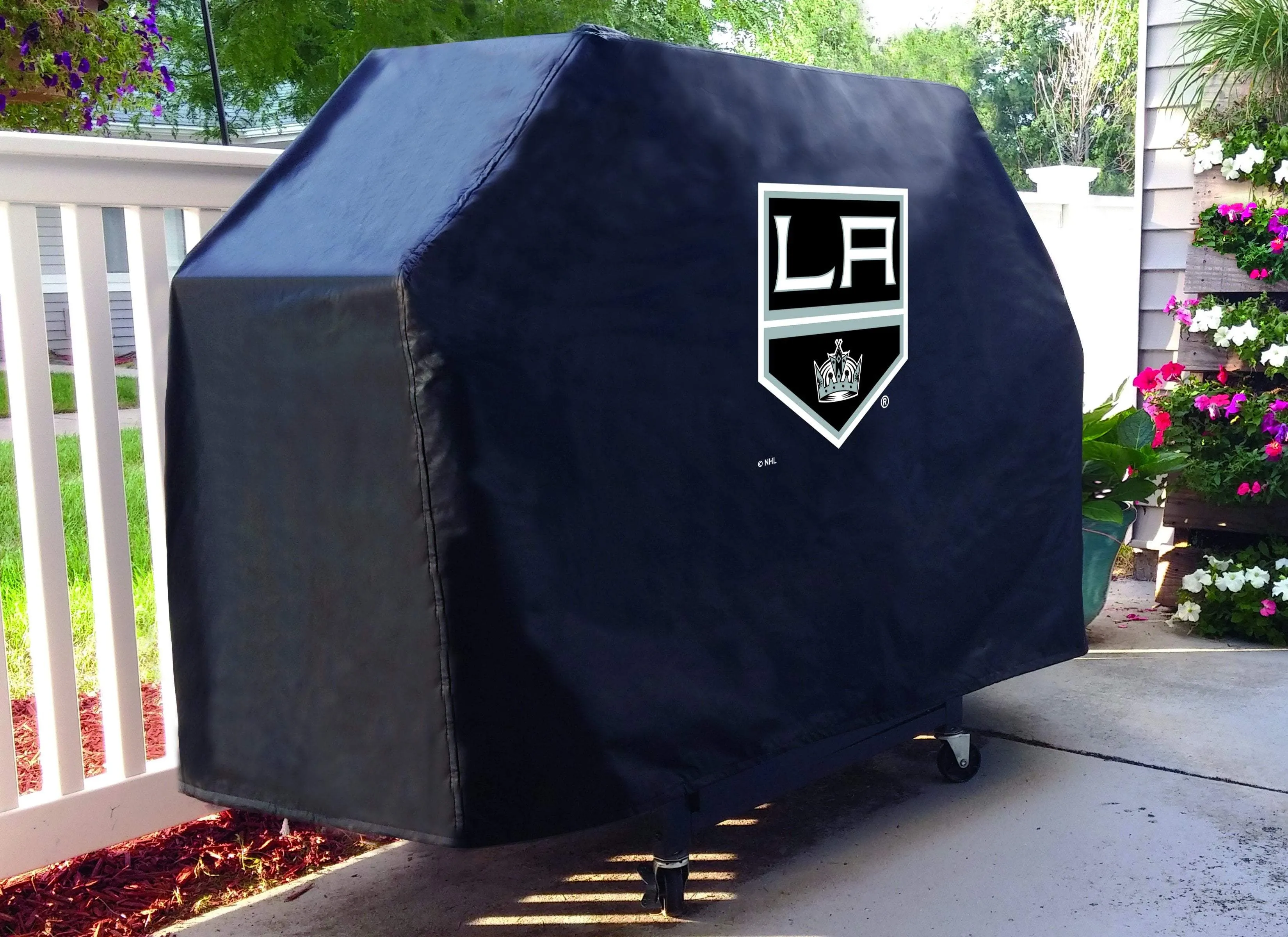 Los Angeles Kings HBS Black Outdoor Heavy Duty Breathable Vinyl BBQ Grill Cover