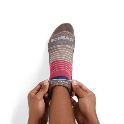 Men's Bombas x Cotopaxi Merino Blend Texture Painterly Stripes Quarter Hiking Socks