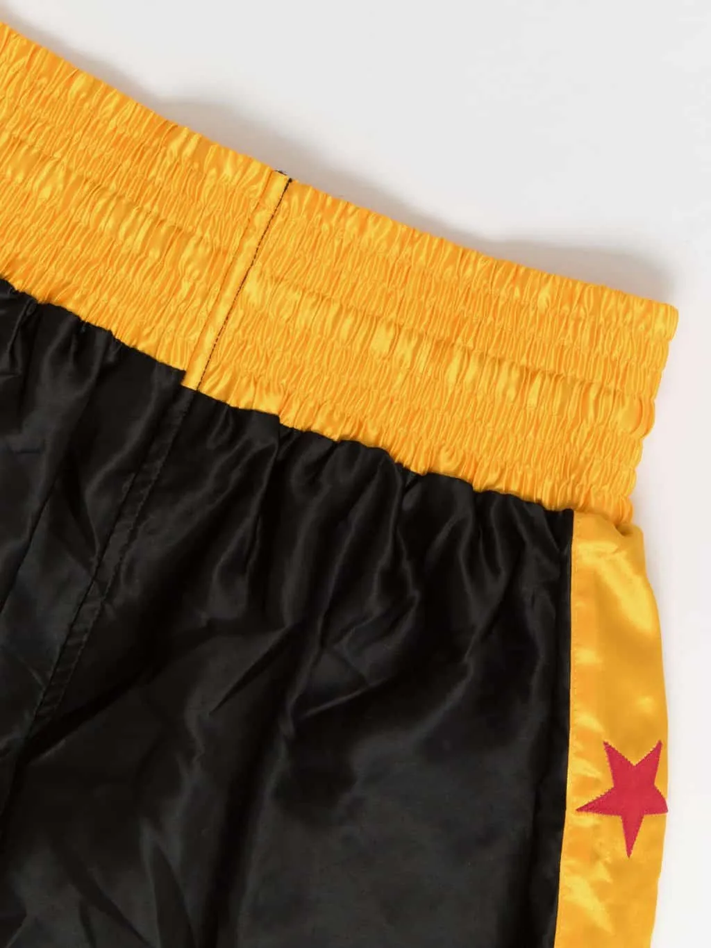 Mens Muay Thai shorts in yellow and black – Medium / Large