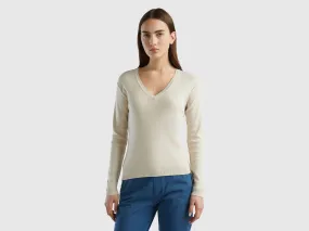 V-neck sweater in pure cotton - Beige | Benetton