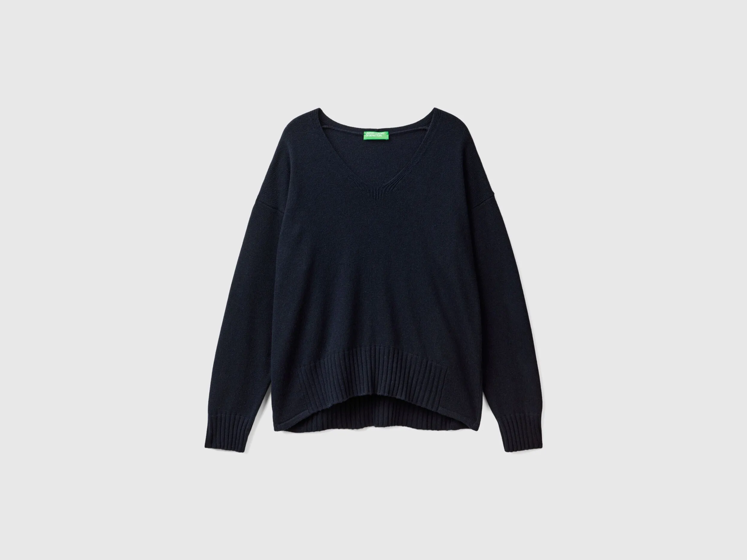 V-neck sweater in wool blend - Dark Blue | Benetton