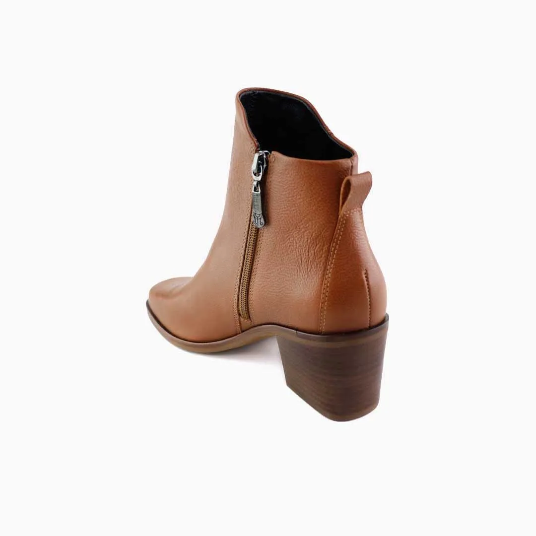 Waterford Boot, Women